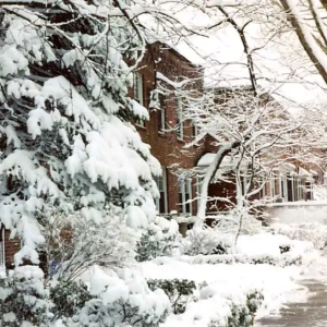 sidewalk-in-snow