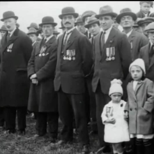 Killester Great War veterans and kids in 1923 - Source Pathe News